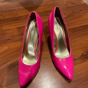 HOT PINK HEEL